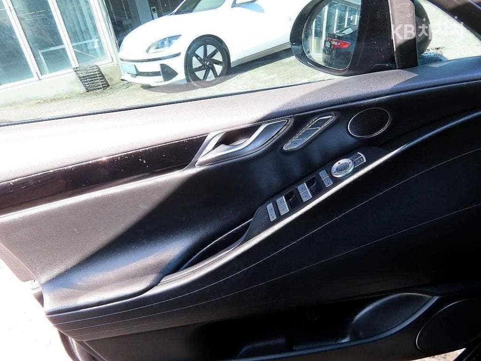 Genesis - G80 | 2.5 T-GDi AWD 10