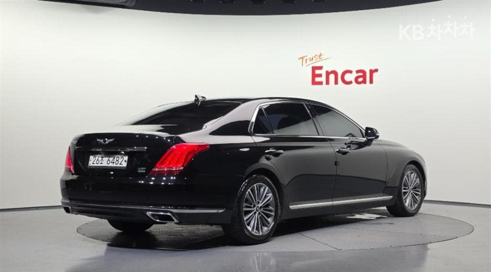 Genesis - EQ900 | 3.3 T-GDI AWD Luxury 2