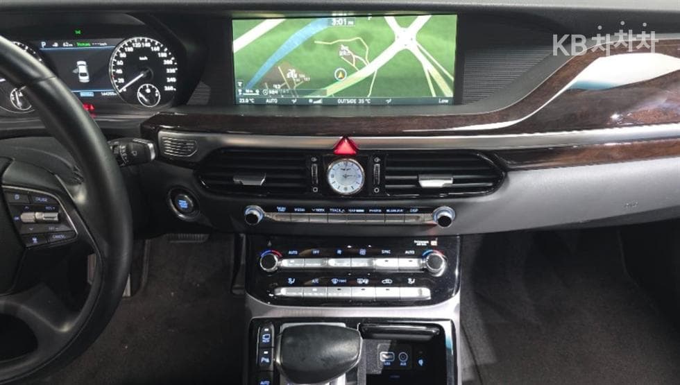Genesis - EQ900 | 3.3 T-GDI AWD Luxury 14