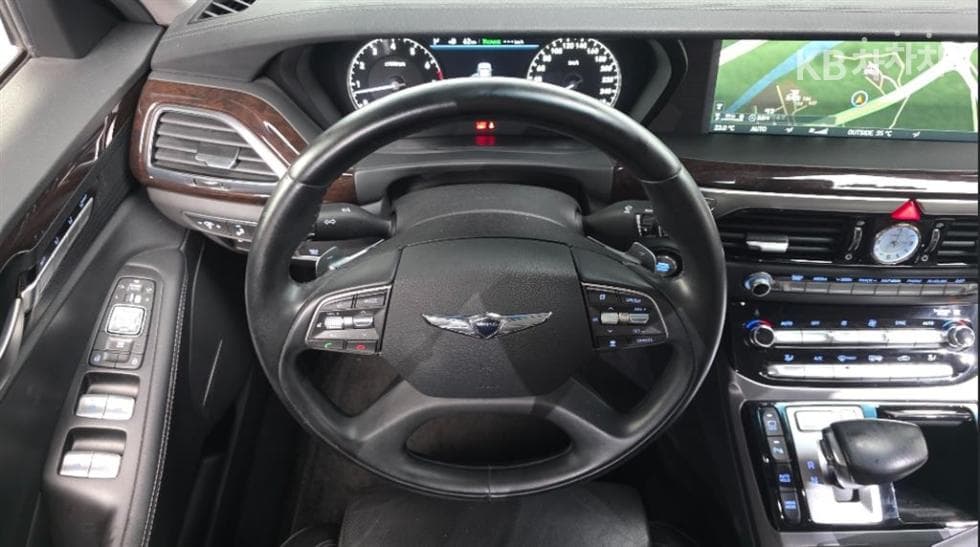 Genesis - EQ900 | 3.3 T-GDI AWD Luxury 15