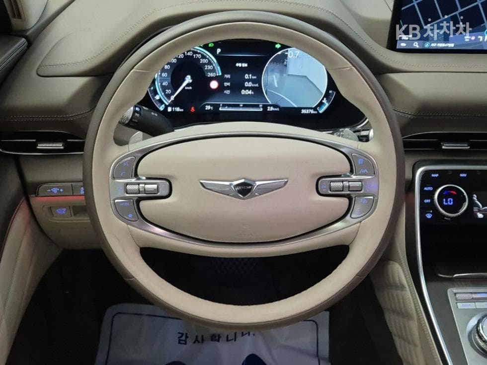 جينيسيس - GV80 | 2.5 Turbo Gasoline AWD 9