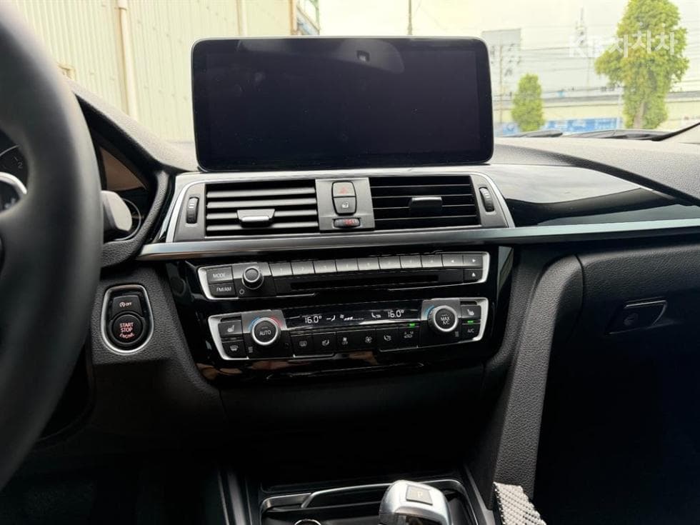 بي إم دبليو - 3-Series | New 320 F30(12~) 11