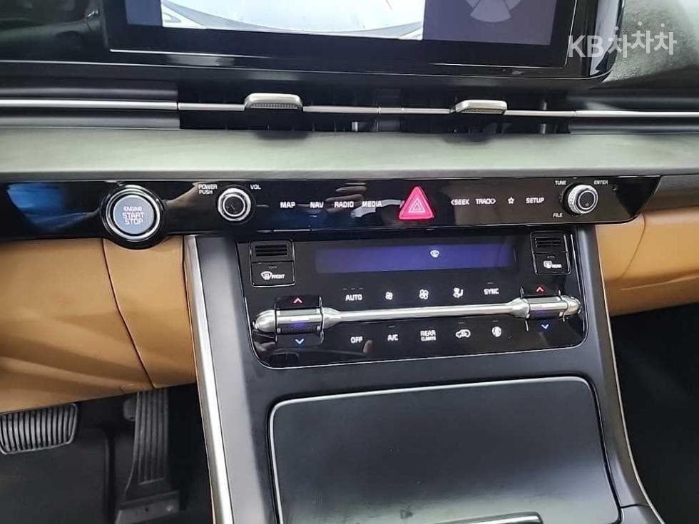 كيا - كارنيفال | 4Gen G3.5 GDI 9Seater Prestige 10