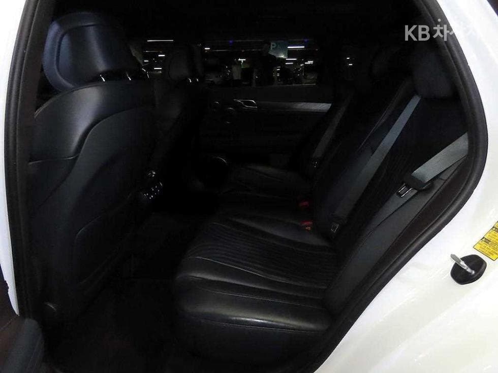 Genesis - G80 | 2.5 T-GDi AWD 7