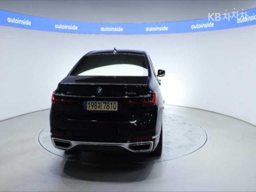 BMW - 7-Series | 740 xDrive M Sport 4