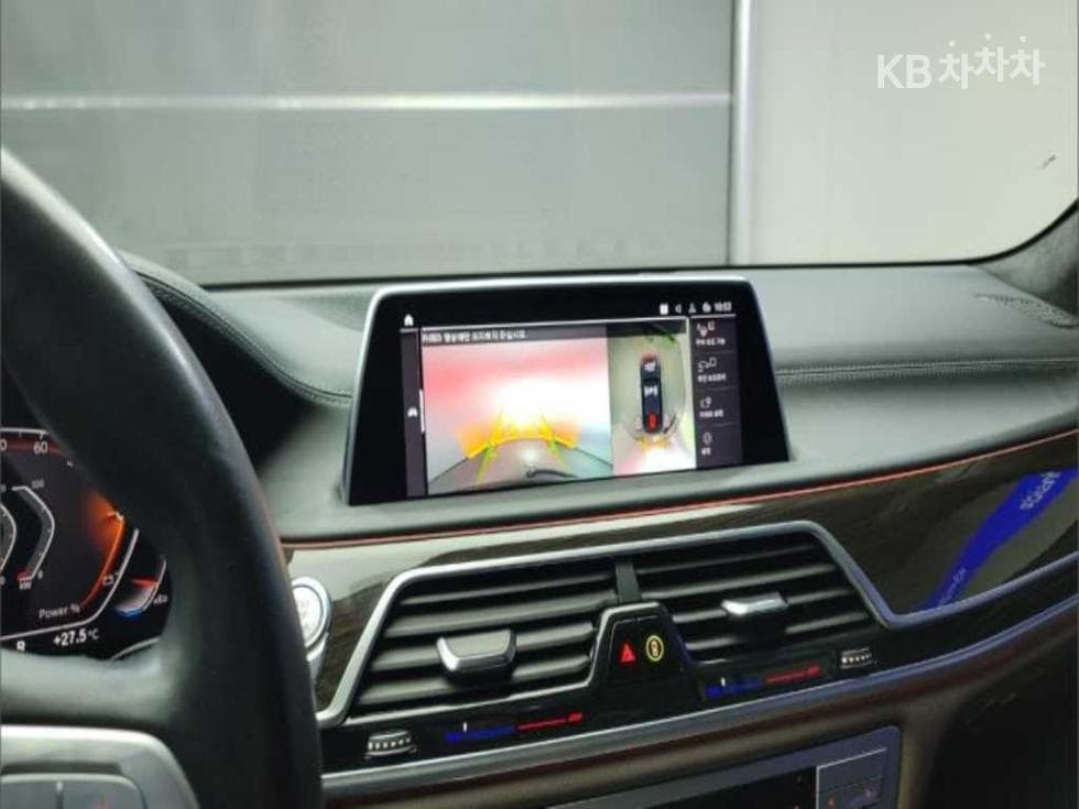 BMW - 7-Series | 740 xDrive M Sport 15
