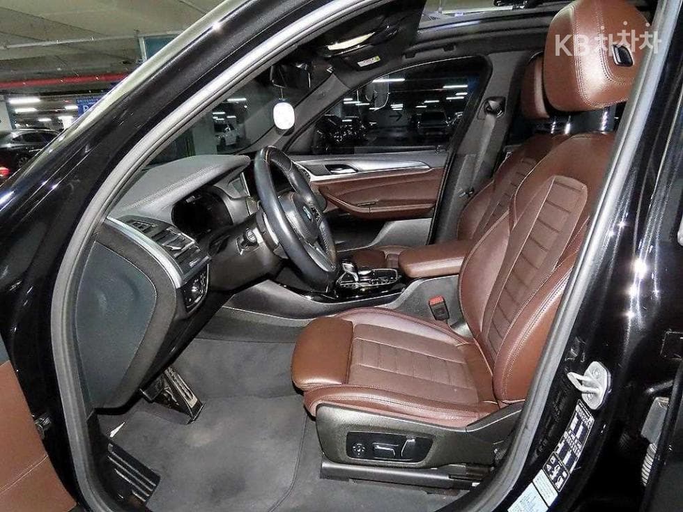 BMW - X3 | xDrive 20 M Sport 6