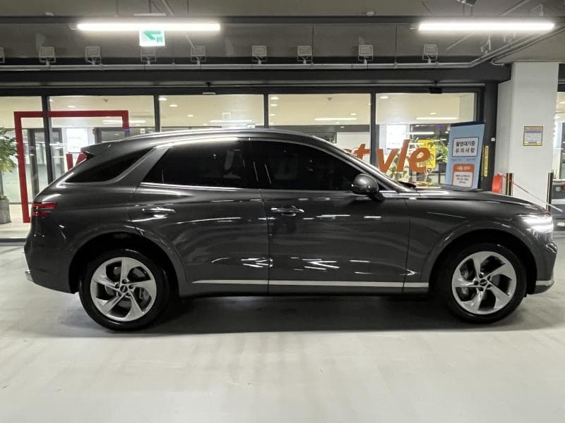 جينيسيس - GV70 | Gasoline 2.5T AWD 5