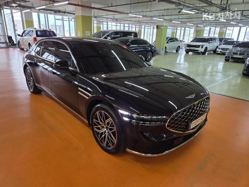 Genesis - G90 | 3.5T Base 3