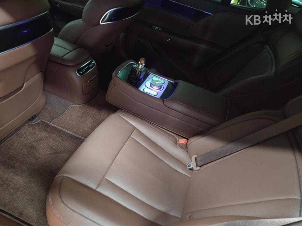 Genesis - G90 | 3.5T Base 7