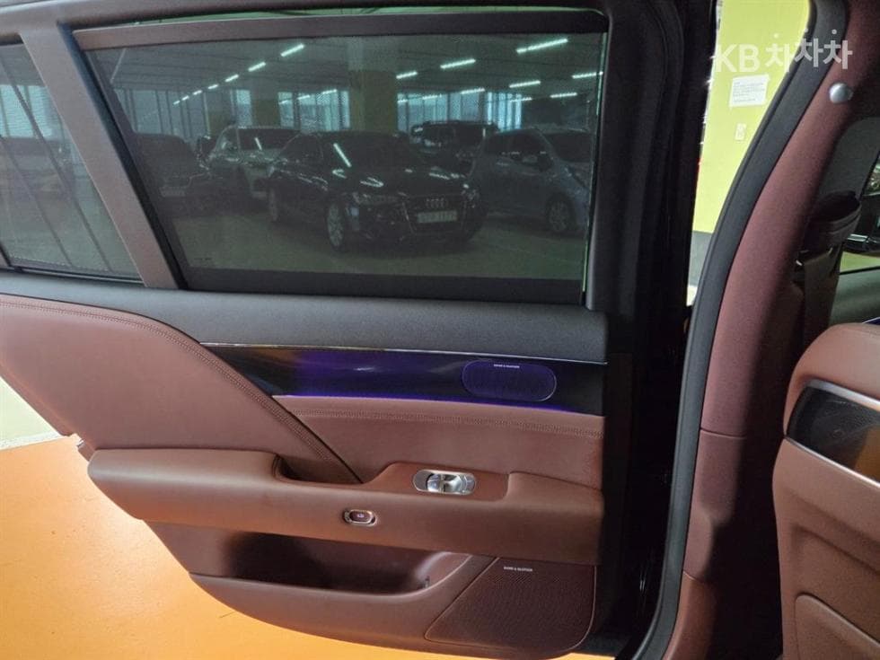 Genesis - G90 | 3.5T Base 13