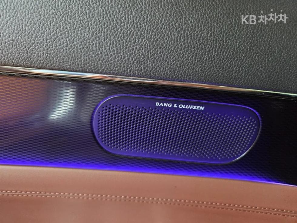 Genesis - G90 | 3.5T Base 14