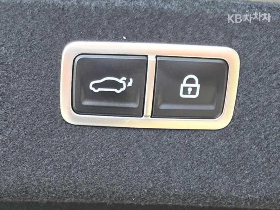Genesis - G80 | ELECTRIFIED EV Base 15