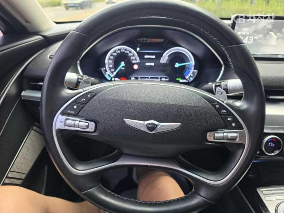 Genesis - G80 | ELECTRIFIED EV Base 17