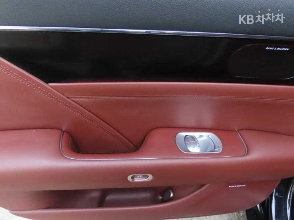 جينيسيس - G90 | 3.5T AWD Base 8