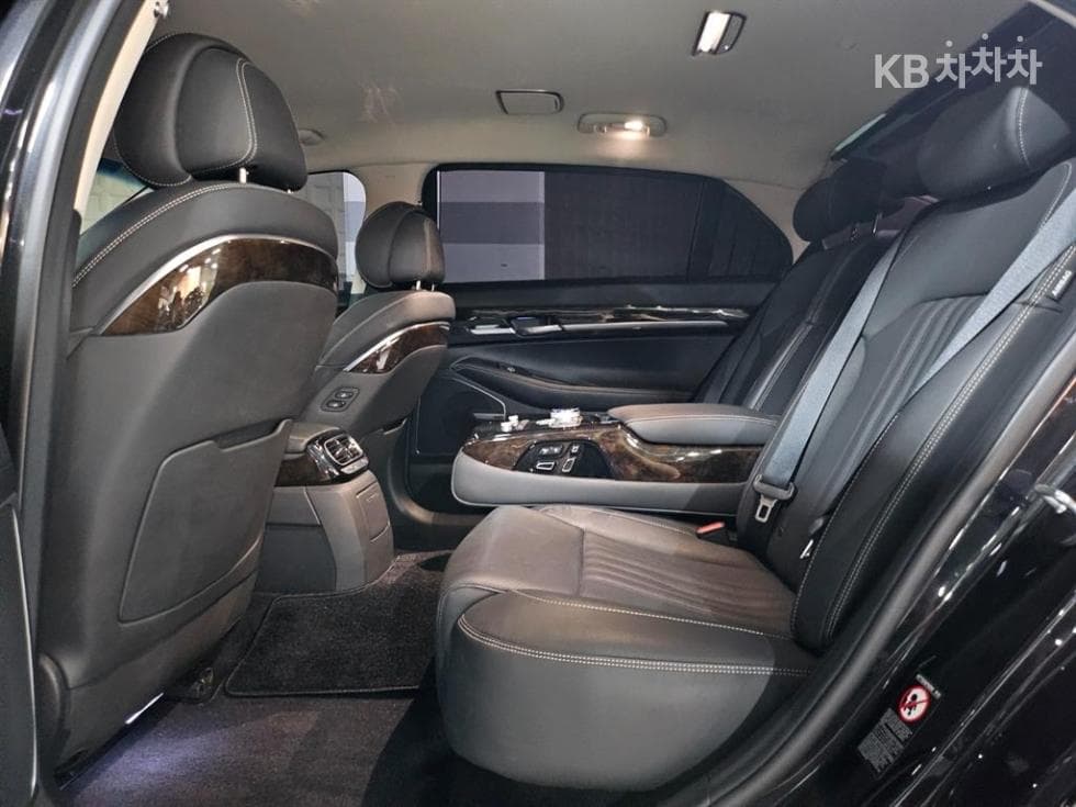 جينيسيس - G90 | 3.8 GDi Luxury 7