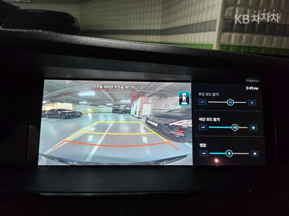 جينيسيس - G90 | 3.8 GDi Luxury 13