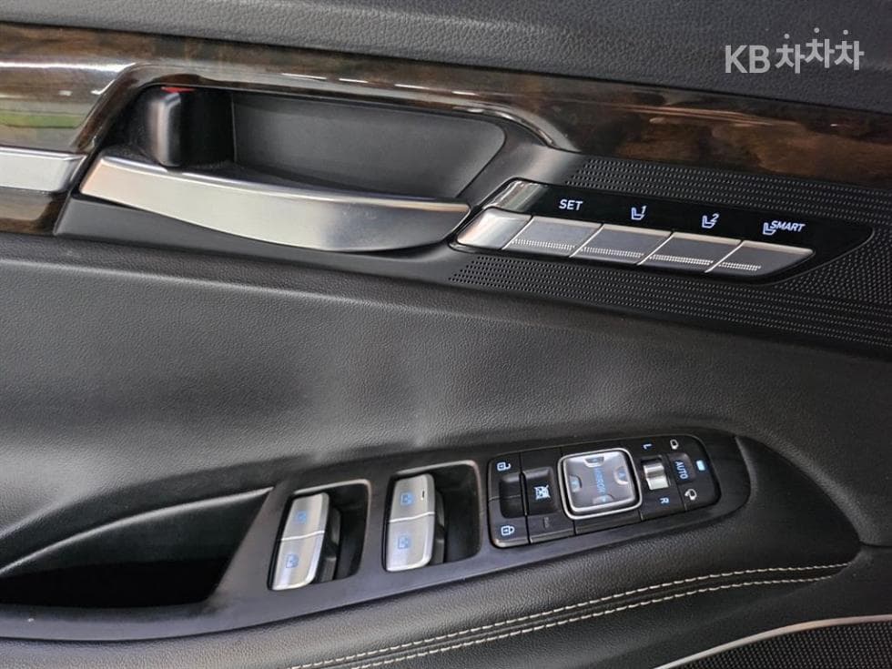 جينيسيس - G90 | 3.8 GDi Luxury 16
