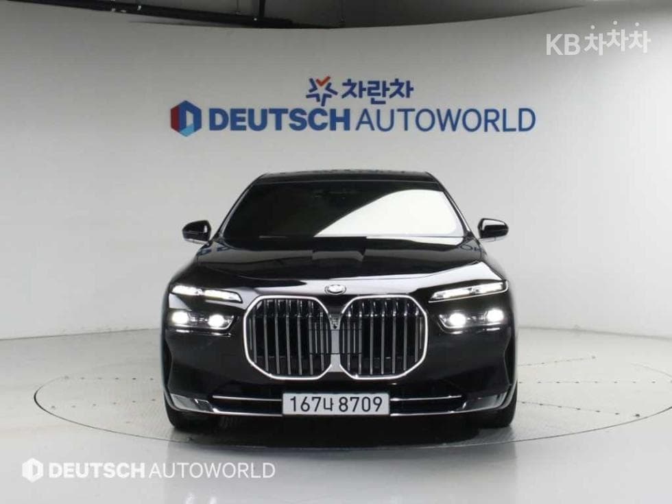 BMW - 7-Series | 740 sDrive M Sport Executive 3