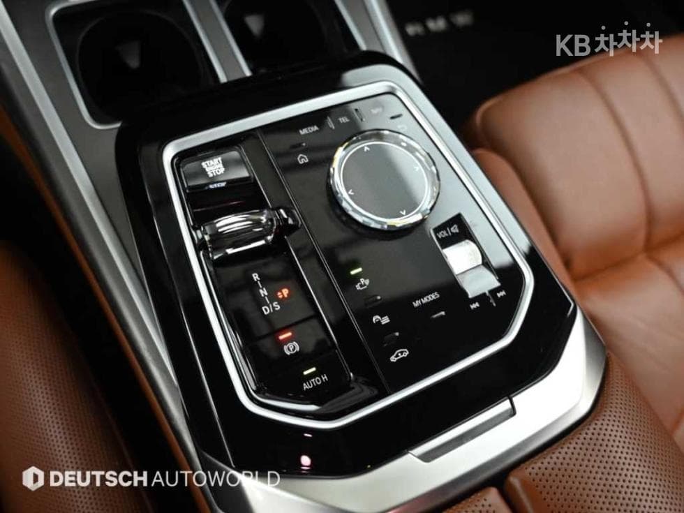 BMW - 7-Series | 740 sDrive M Sport Executive 9