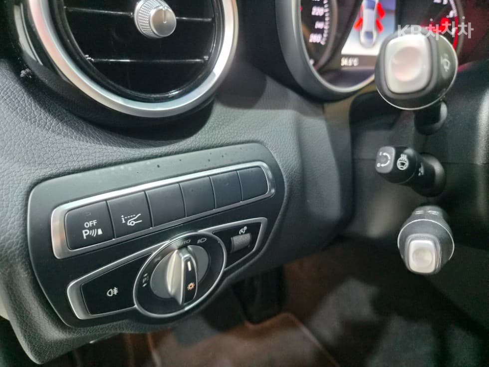 Mercedes-Benz - C-Class | The New Avantgarde W205(14~) 13