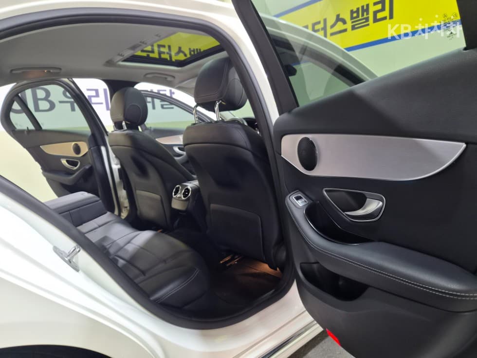 Mercedes-Benz - C-Class | The New Avantgarde W205(14~) 17
