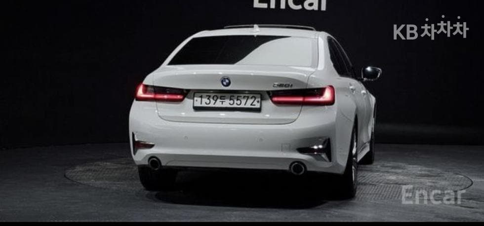 BMW - 3-Series | 320 Luxury 3