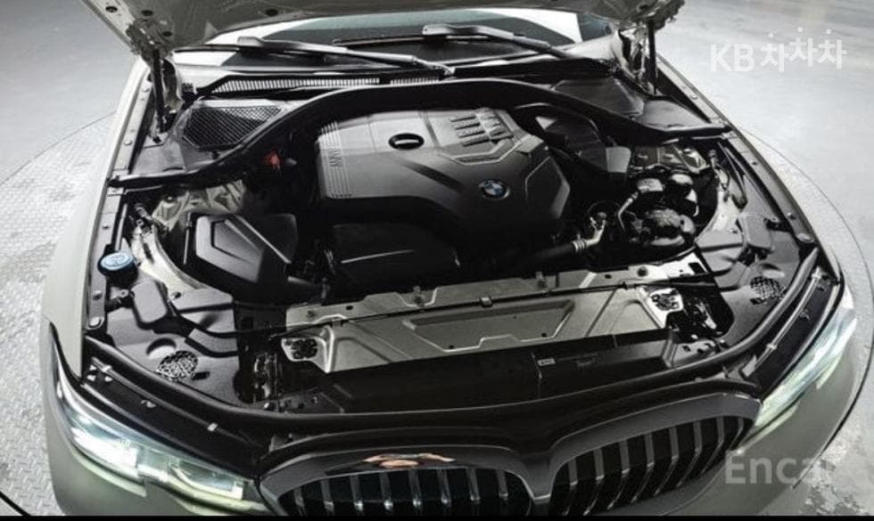 BMW - 3-Series | 320 Luxury 6