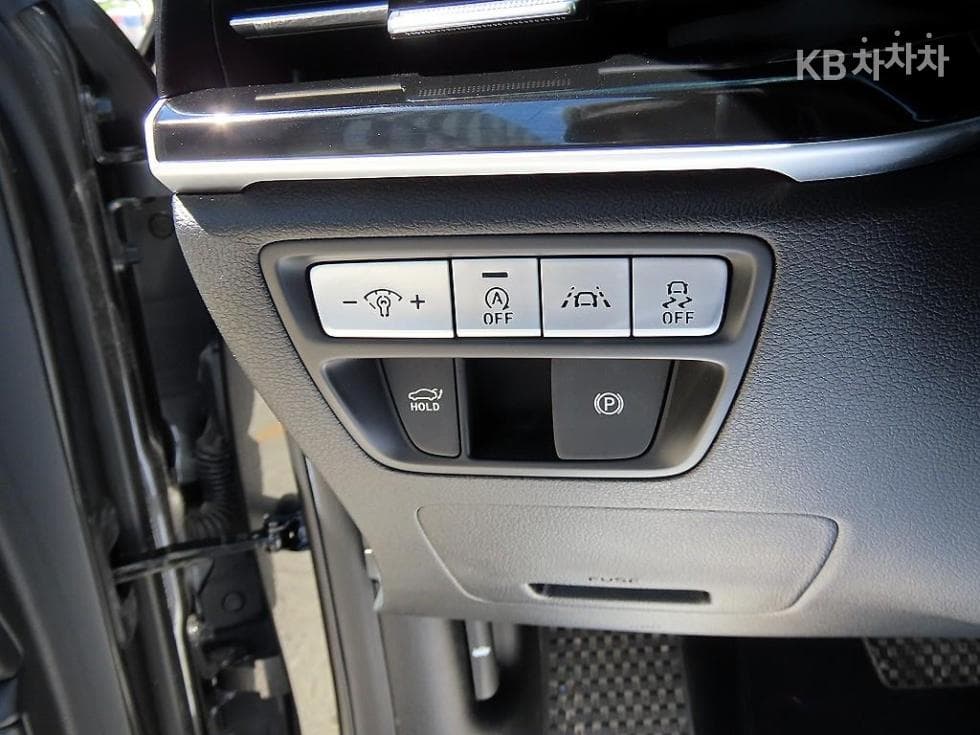 جينيسيس - G80 | 2.2 VGT AWD 13