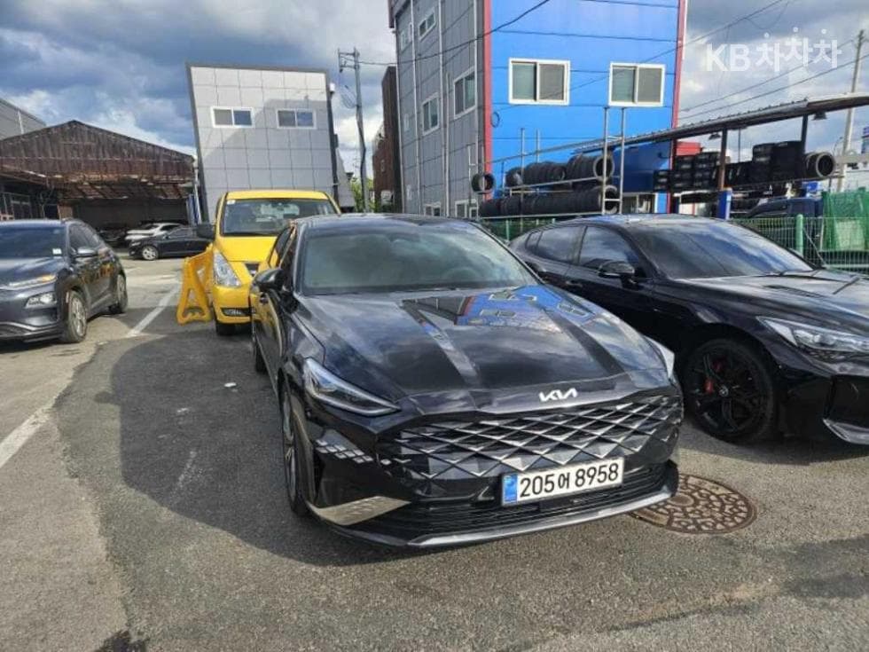 Kia K8