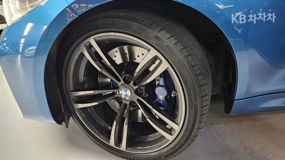 BMW - M2 | MSeries Coupe M Performance Edition F87 13