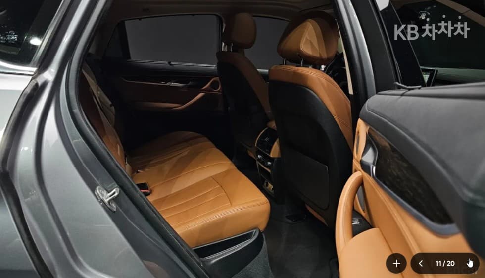 BMW - X6 | xDrive 30 Base 11