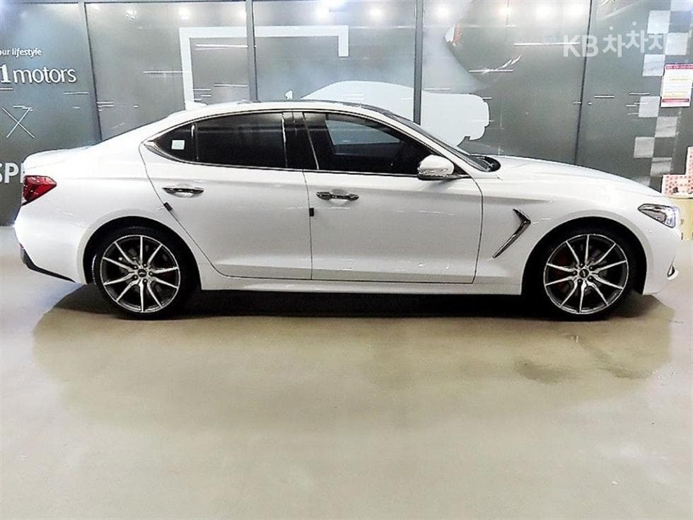 جينيسيس - G70 | 2.0T AWD Sport Package 3