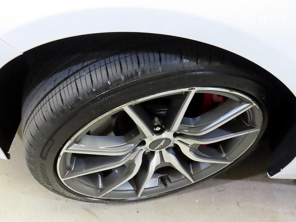 جينيسيس - G70 | 2.0T AWD Sport Package 20