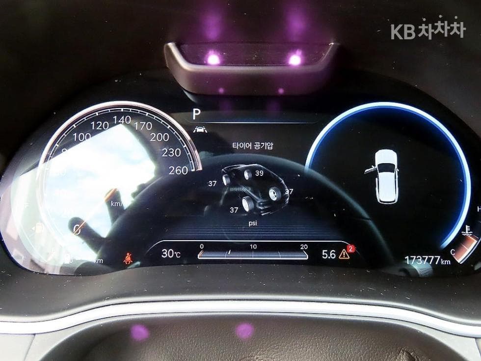 جينيسيس - GV80 | 2.5 Turbo Gasoline AWD 9