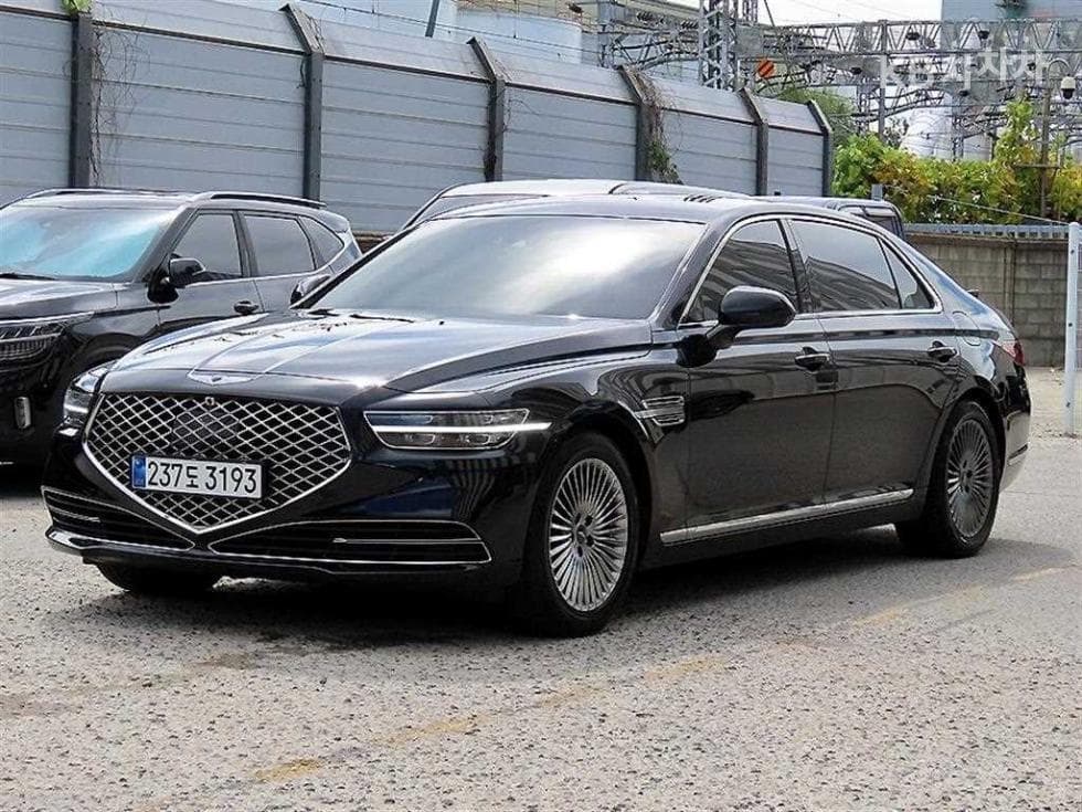 Genesis - G90 | 3.8 GDi AWD Luxury 2
