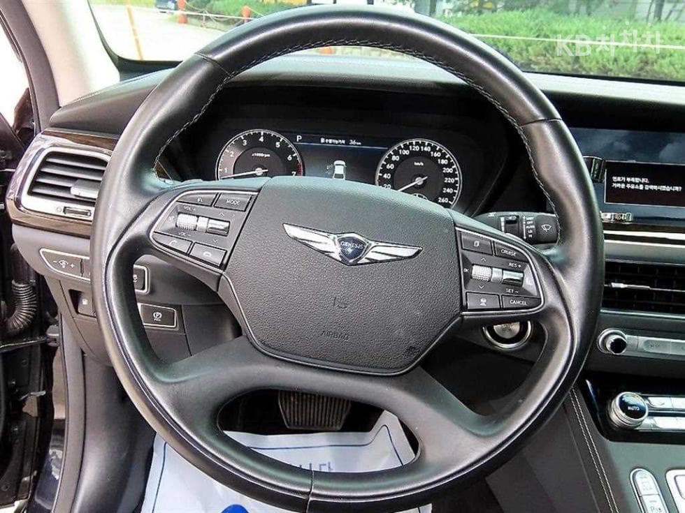 Genesis - G90 | 3.8 GDi AWD Luxury 8