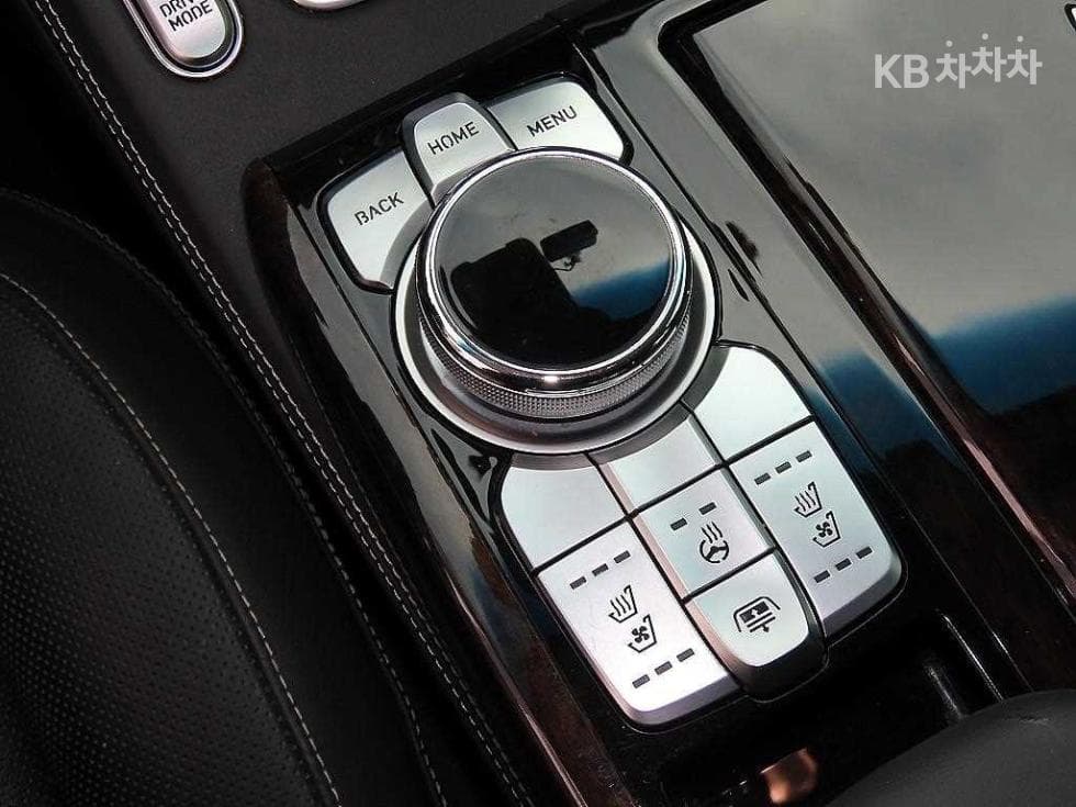 Genesis - G90 | 3.8 GDi AWD Luxury 13