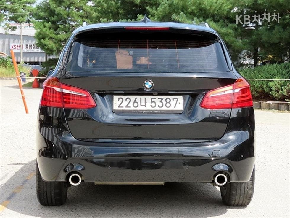 BMW - 2-Series | Active Tourer Advantage 4