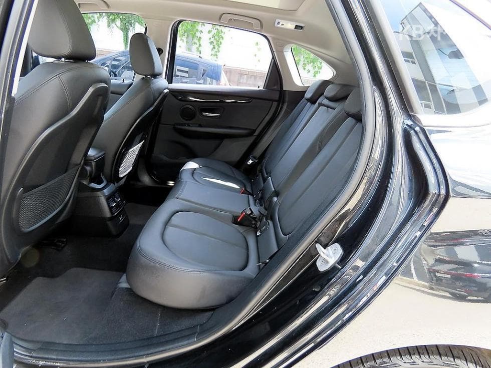 BMW - 2-Series | Active Tourer Advantage 6
