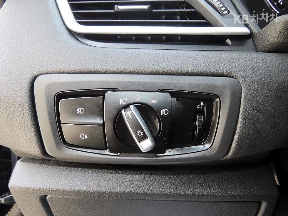 BMW - 2-Series | Active Tourer Advantage 12