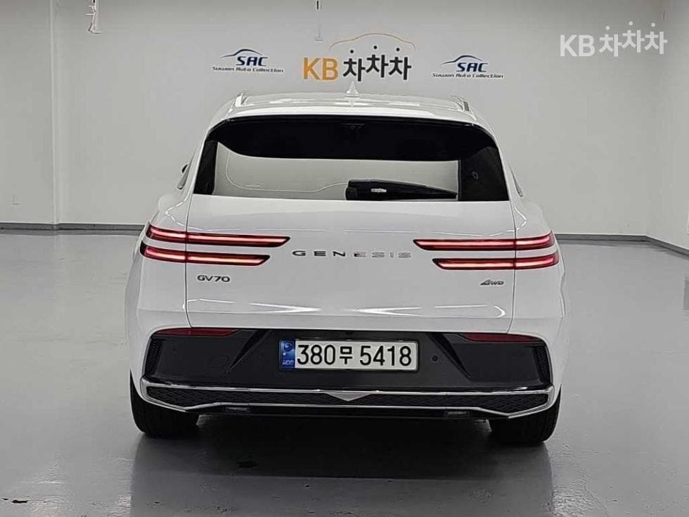 جينيسيس - GV70 | Gasoline 2.5T AWD 4