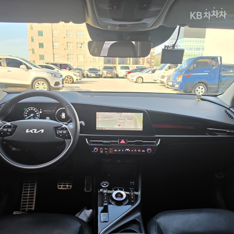 Kia - Ниро | The All New 1.6 HEV Signature 9