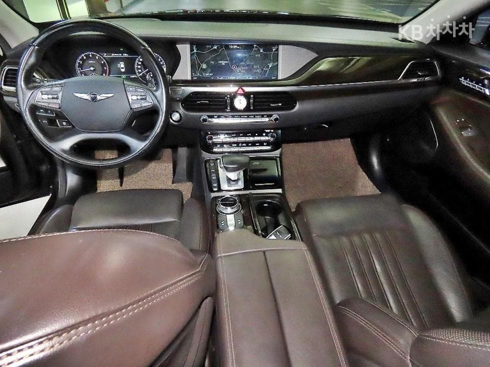 Genesis - EQ900 | 3.8 GDI AWD Premium Luxury 10