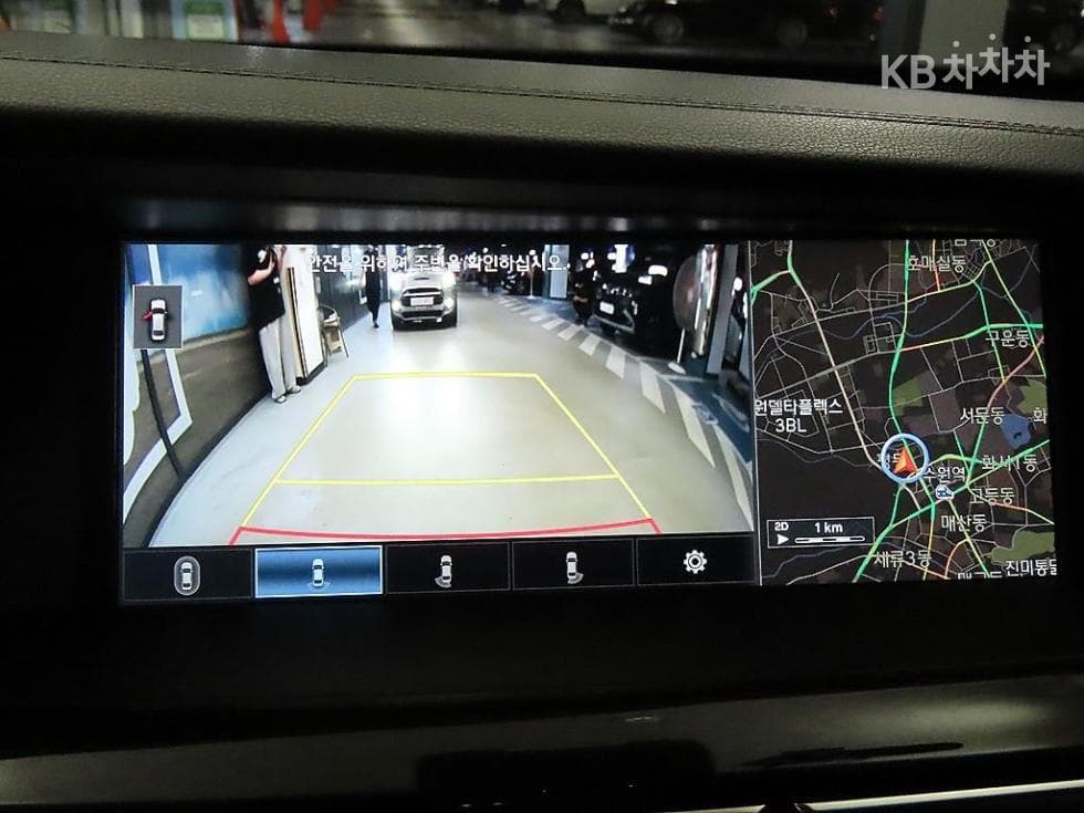Genesis - EQ900 | 3.8 GDI AWD Premium Luxury 15