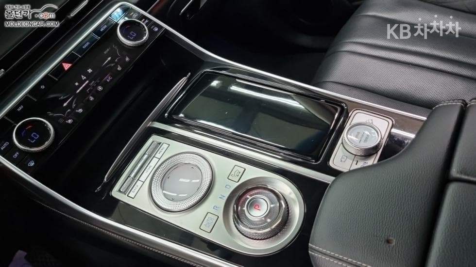 جينيسيس - GV80 | 3.0 Diesel AWD 14