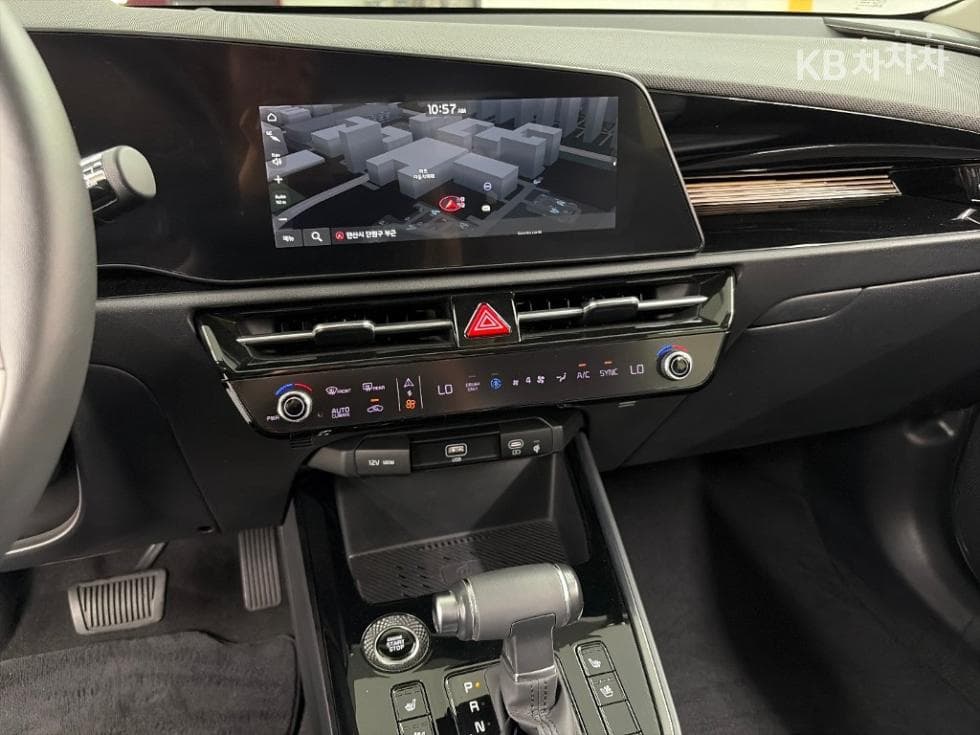 Kia - Ниро | The All New 1.6 HEV Prestige 10