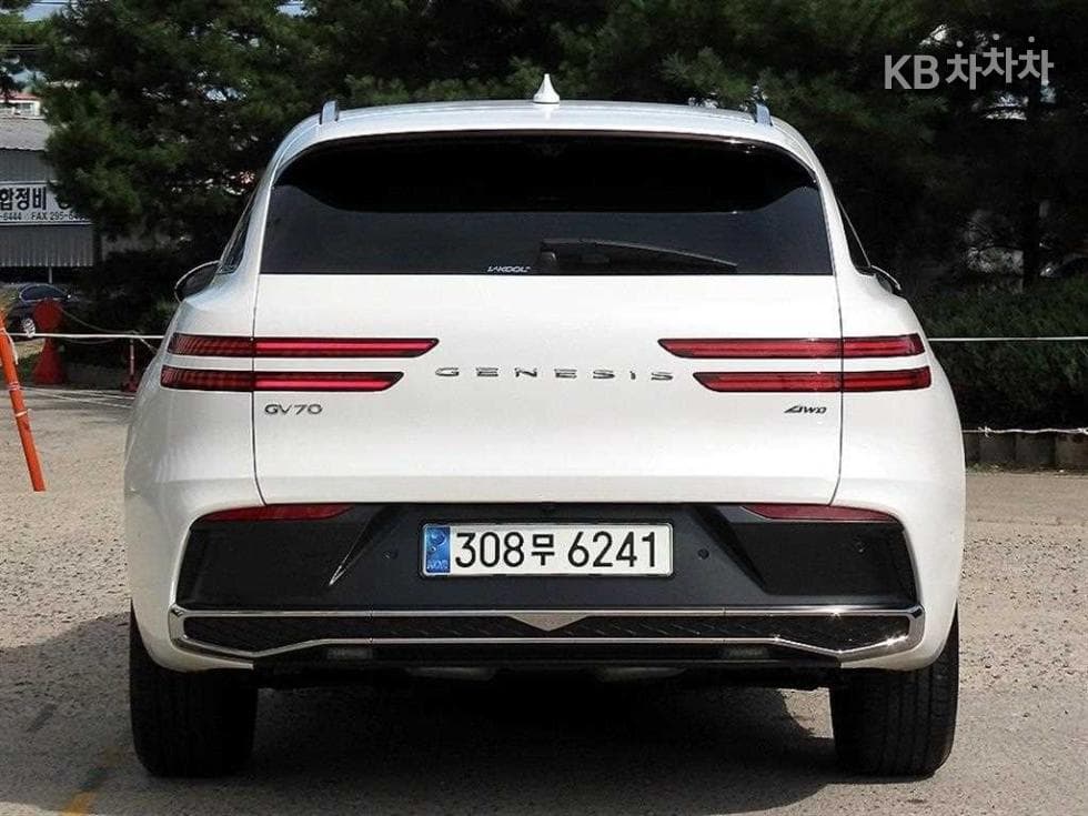 جينيسيس - GV70 | Gasoline 2.5T AWD 4