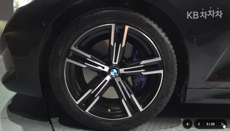 BMW - 3-Series | 320 M Sport 8