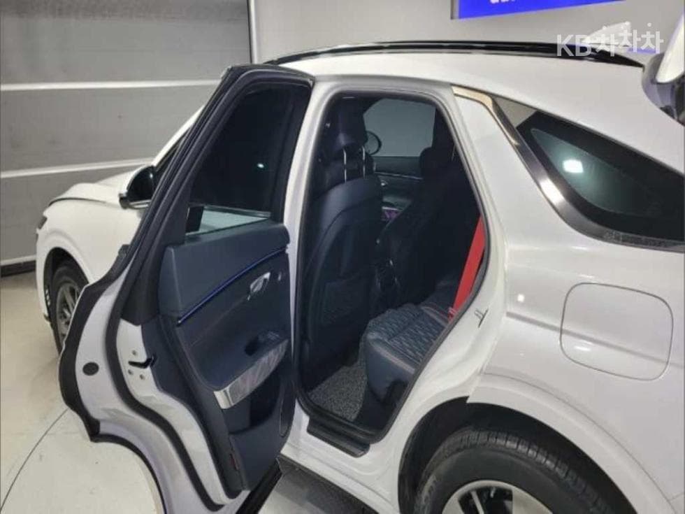 جينيسيس - GV70 | Gasoline 2.5T AWD 15